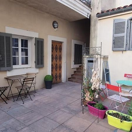 Апартаменты Studio Vieux Port Chez Fanette Марсель Экстерьер фото